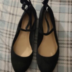black flats